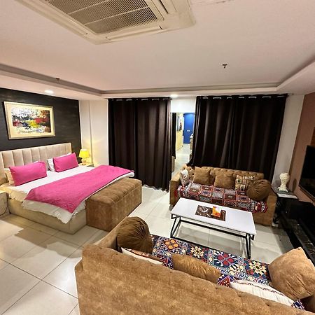 Sunset Luxury Gold Crest Mall Residency Lahore Exteriör bild