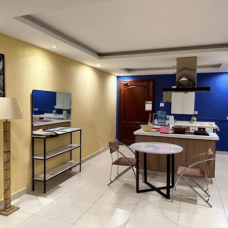 Sunset Luxury Gold Crest Mall Residency Lahore Exteriör bild