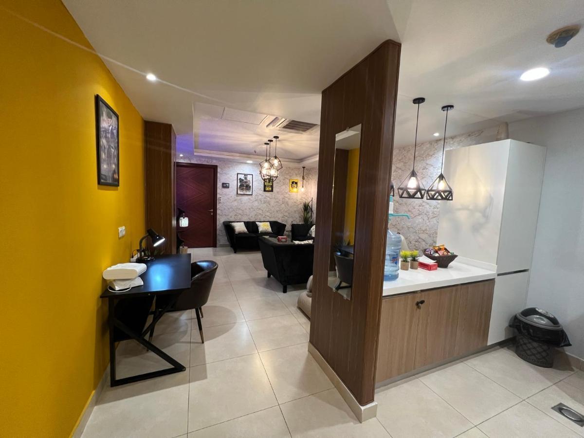 Sunset Luxury Gold Crest Mall Residency Lahore Exteriör bild