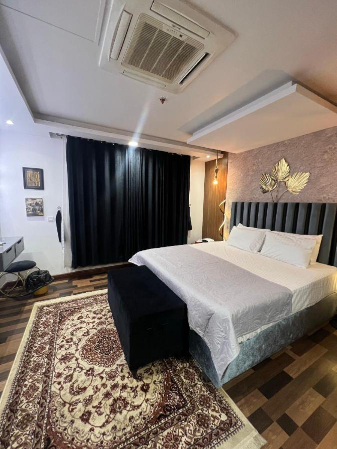 Sunset Luxury Gold Crest Mall Residency Lahore Exteriör bild