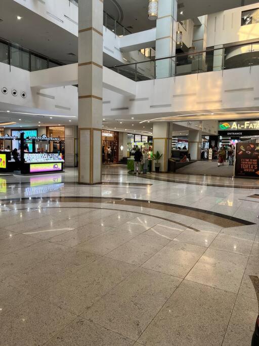 Sunset Luxury Gold Crest Mall Residency Lahore Exteriör bild