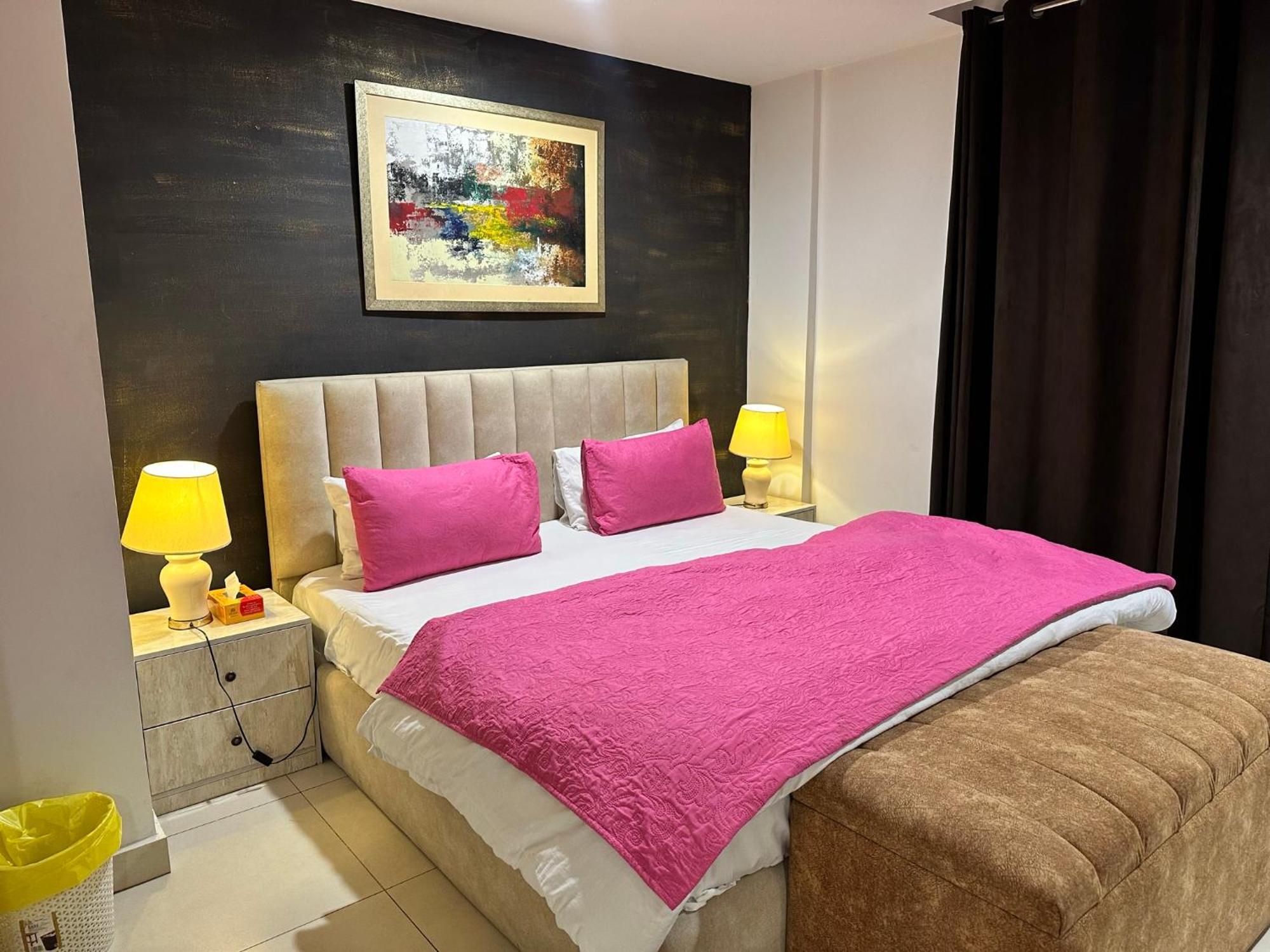 Sunset Luxury Gold Crest Mall Residency Lahore Exteriör bild