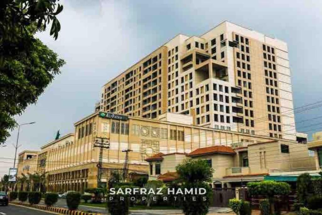 Sunset Luxury Gold Crest Mall Residency Lahore Exteriör bild