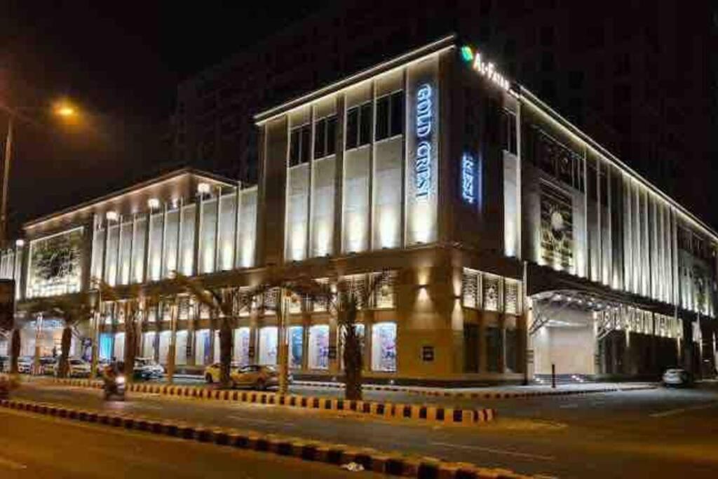 Sunset Luxury Gold Crest Mall Residency Lahore Exteriör bild