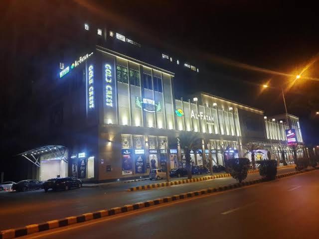 Sunset Luxury Gold Crest Mall Residency Lahore Exteriör bild